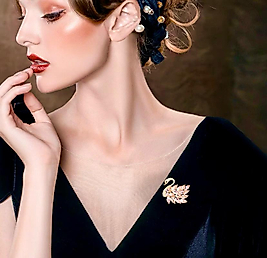 Pembe Zirkon Taşlı Altın Renk Kuğu Broş