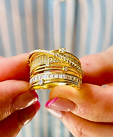 925 Ayar Gümüş Altın Renk Zirkon Taşlı Sarmal Model Yüzük