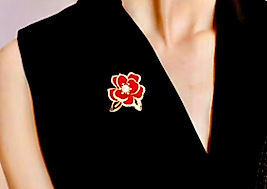 Altın Renk İnci Taşlı Kırmızı Mineli Zirkon Taşlı Çiçek Broş