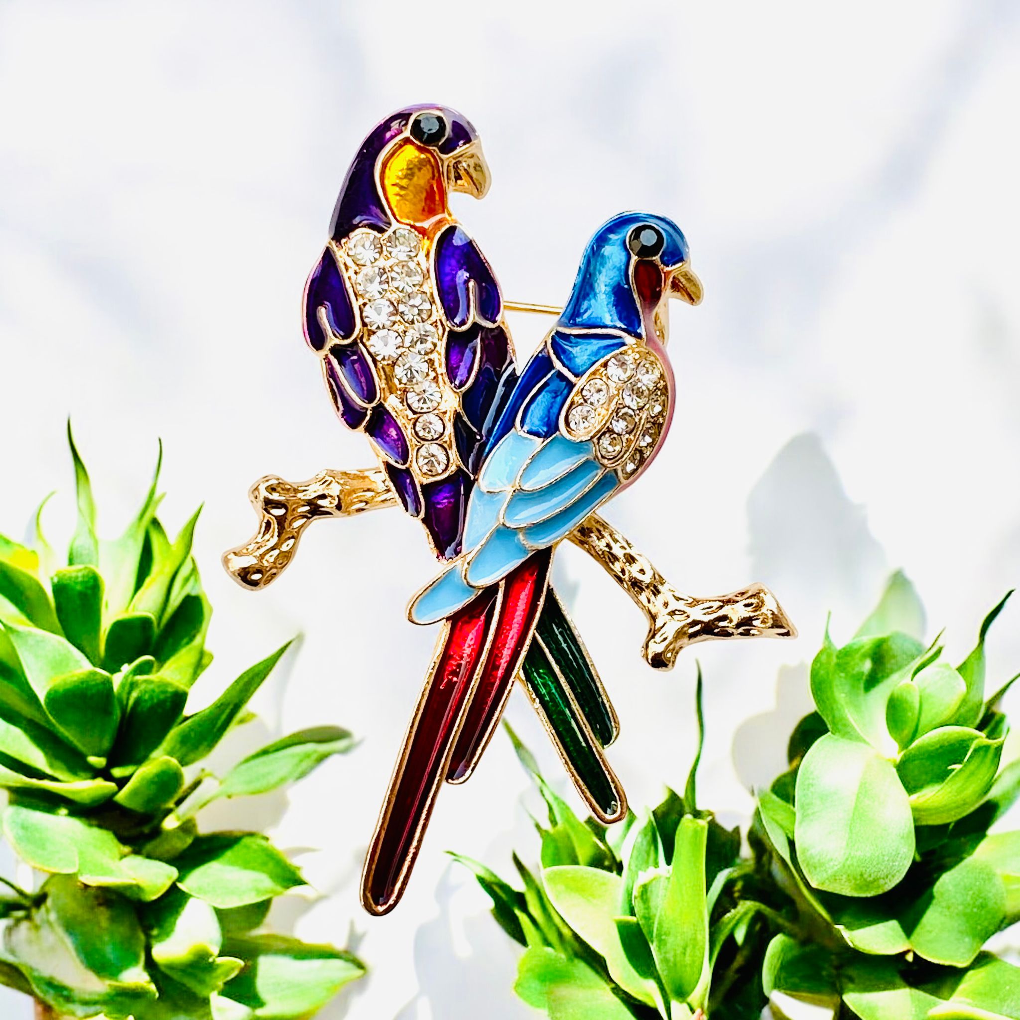 Zirkon Taşlı Renkli Mineli Altın Renk Tasarım Kuş Broş