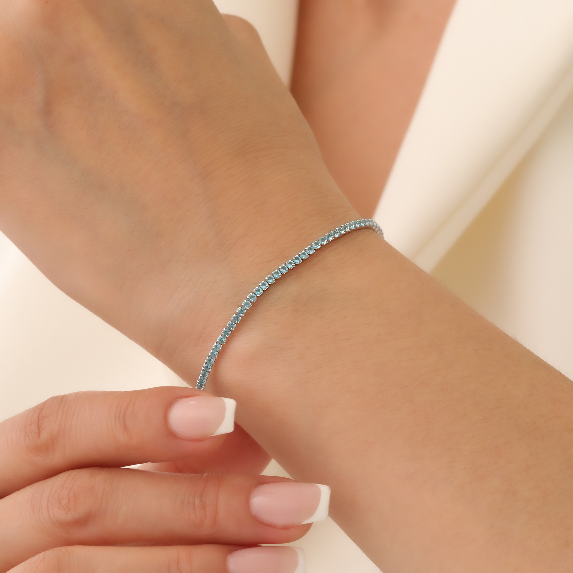 925 Ayar Gümüş Mavi Renk Aquamarine Zirkon Taşlı Rodyumlu Suyolu Bileklik