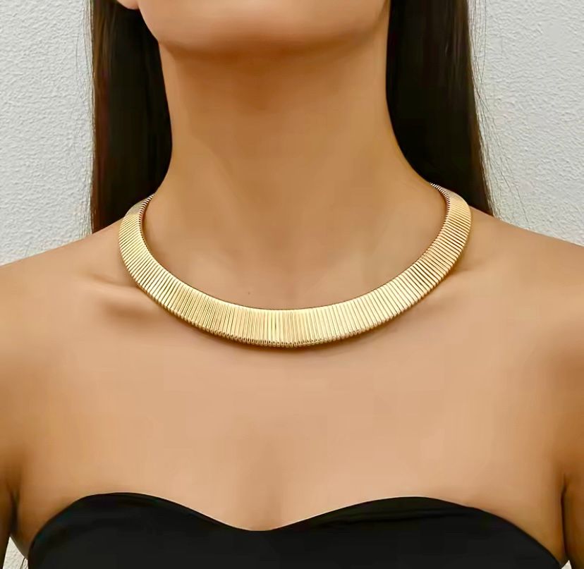Çelik Altın Renk Balık Sırtı Model Choker Ayarlanabilir Kolye