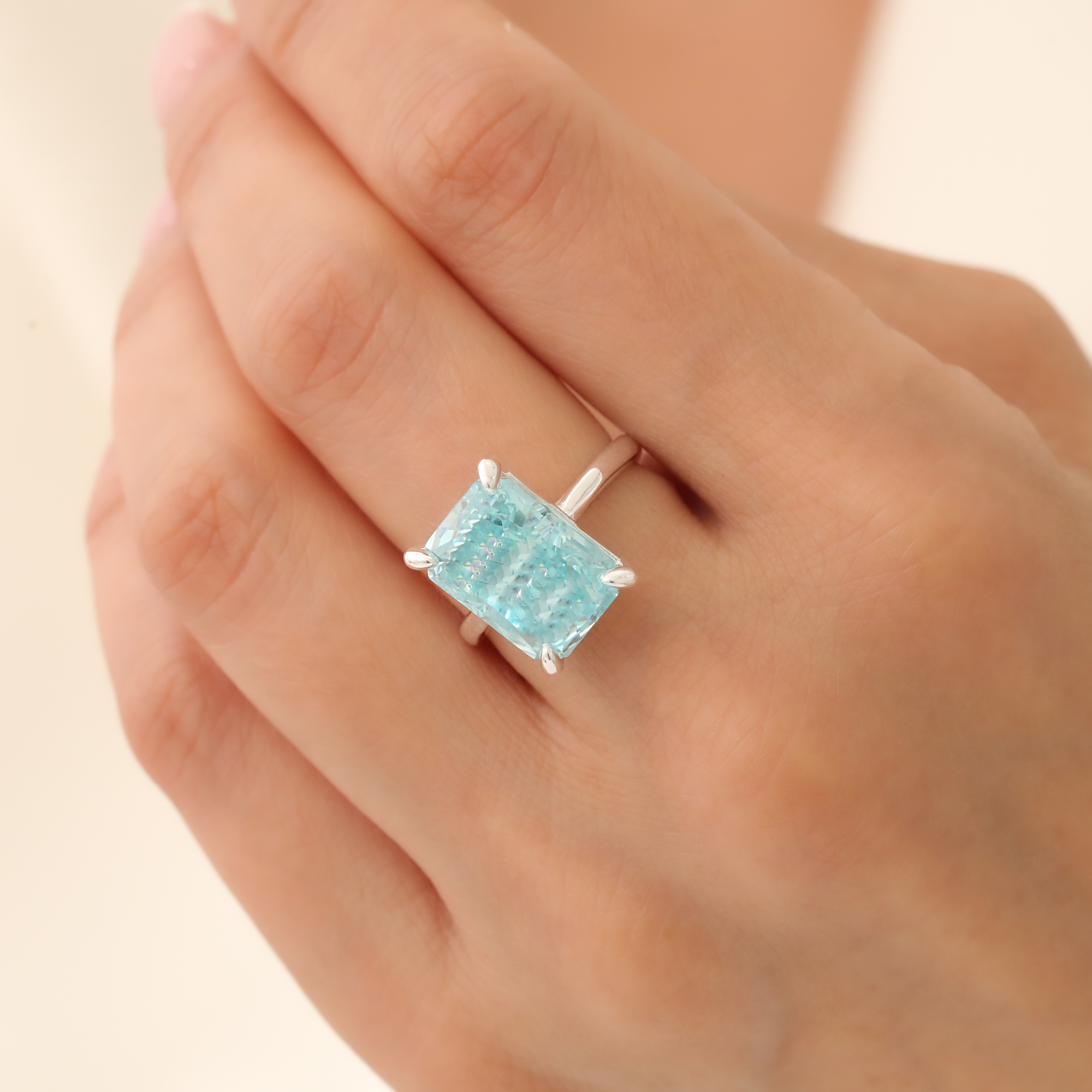 925 Ayar Gümüş Akuamarin Baget Taşlı Rodyumlu Yüzük