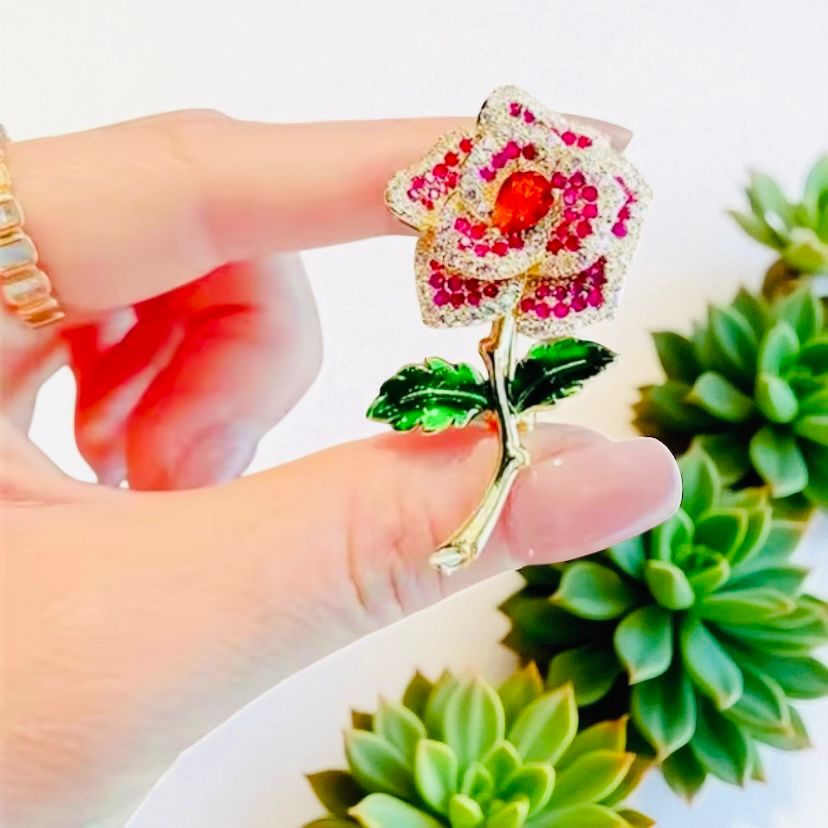 Altın Renk Zirkon Taşlı Mineli Tasarım Gül Broş